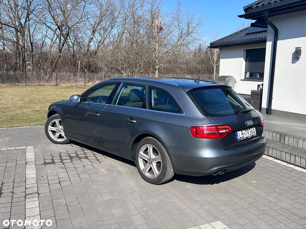 Audi A4 Avant 2.0 TDI DPF quattro S tronic Attraction - 9