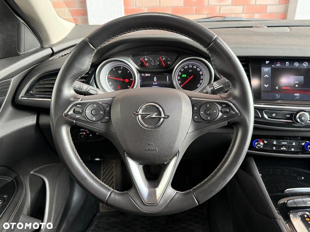 Opel Insignia - 11