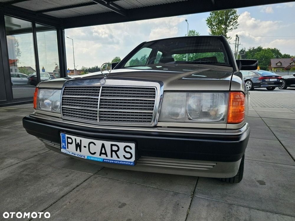Mercedes-Benz W201 (190) - 7