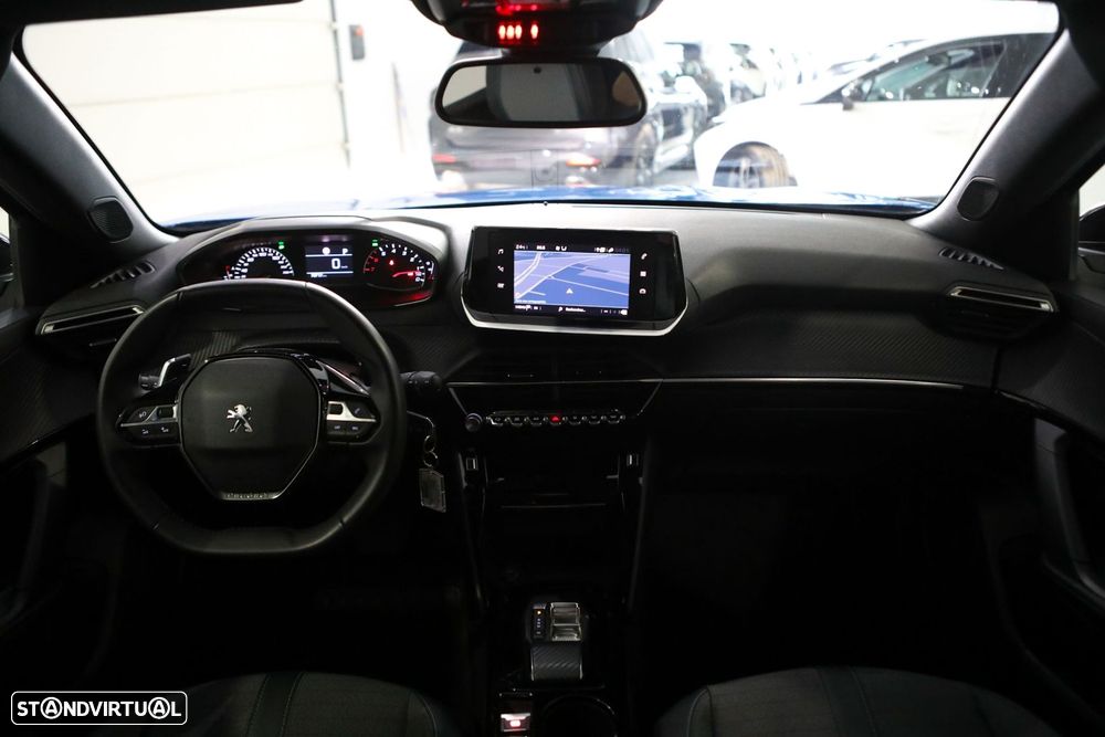 Peugeot 2008 1.2 PureTech Allure EAT8 - 26