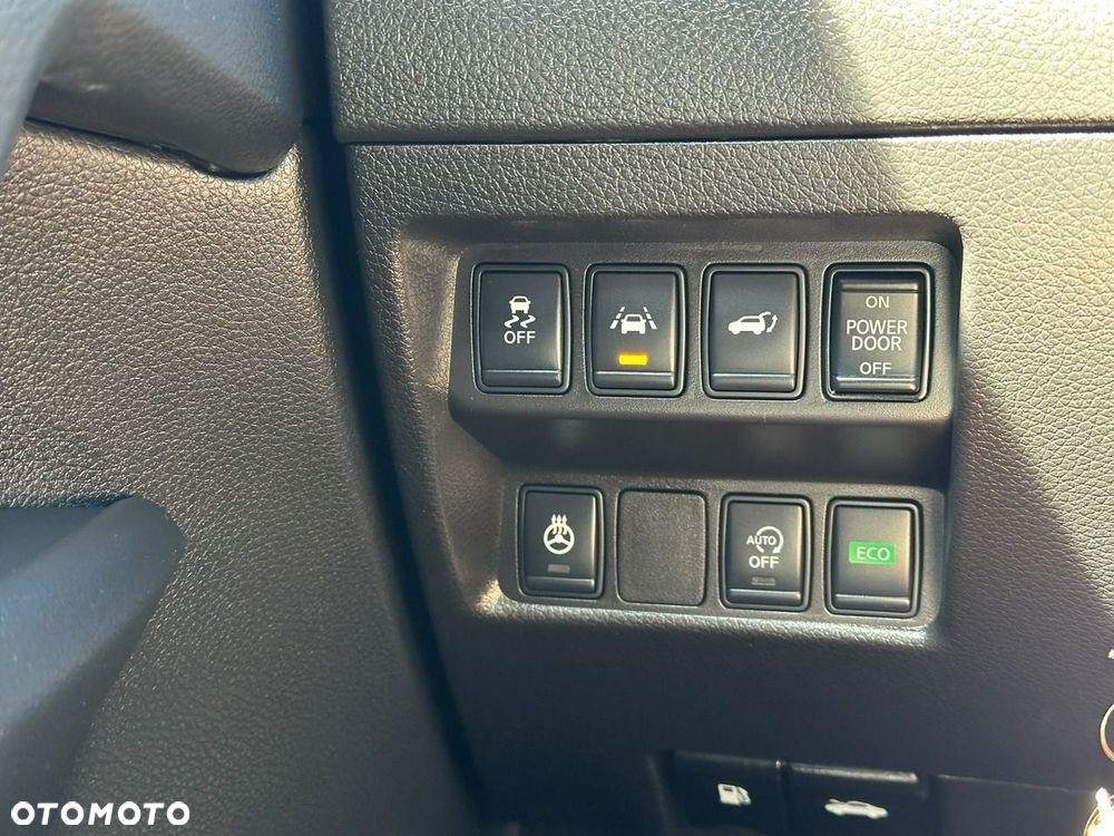 Nissan X-Trail 2.0 dCi ALL-MODE 4x4i Xtronic N-Connecta - 28