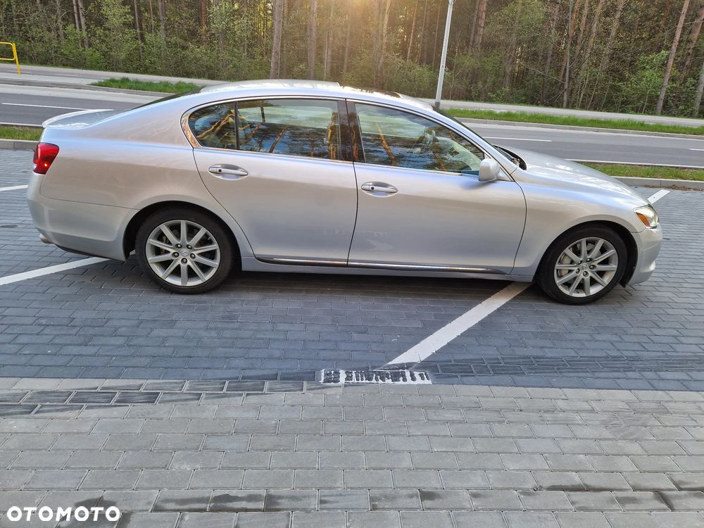 Lexus GS - 10