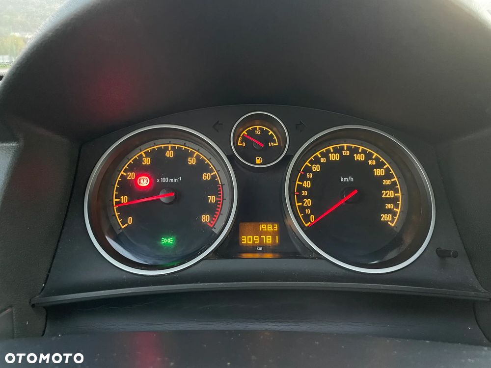 Opel Astra GTC 1.8 - 11