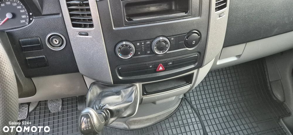 Volkswagen CRAFTER - 22