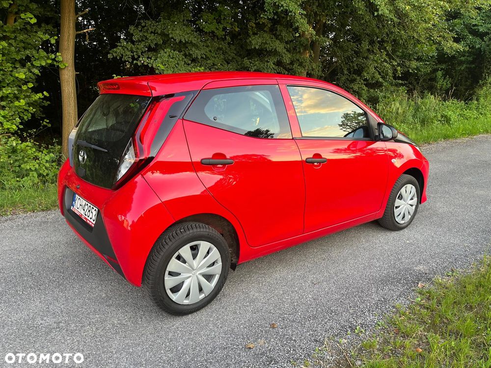 Toyota Aygo x-play - 4