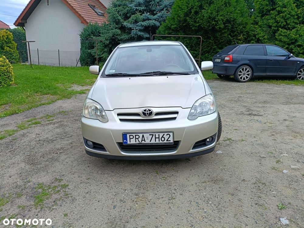 Toyota Corolla - 2