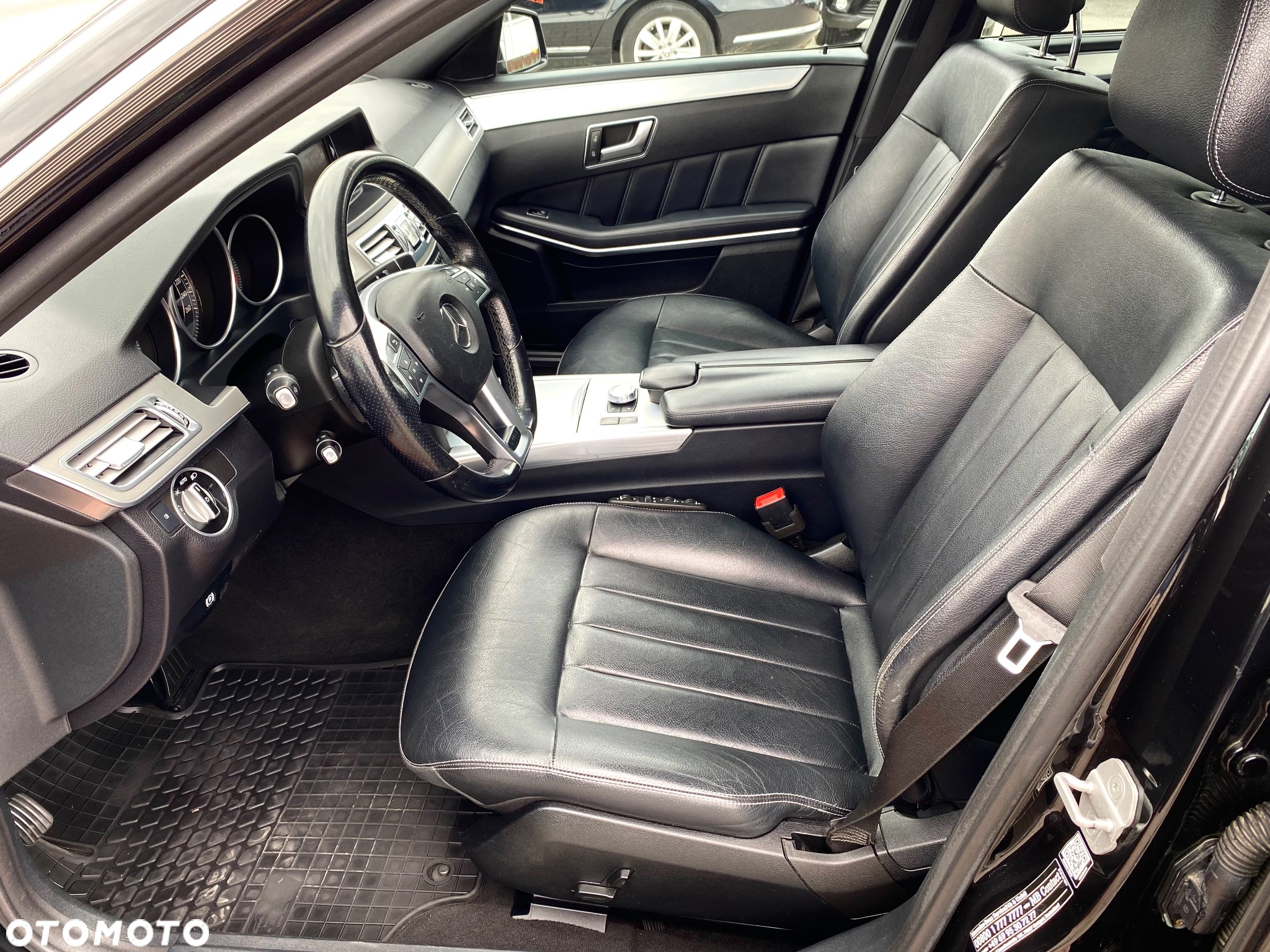 Mercedes-Benz Klasa E 220 BlueTEC 9G-TRONIC - 13