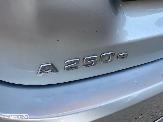 Mercedes-Benz A 250 e - 21