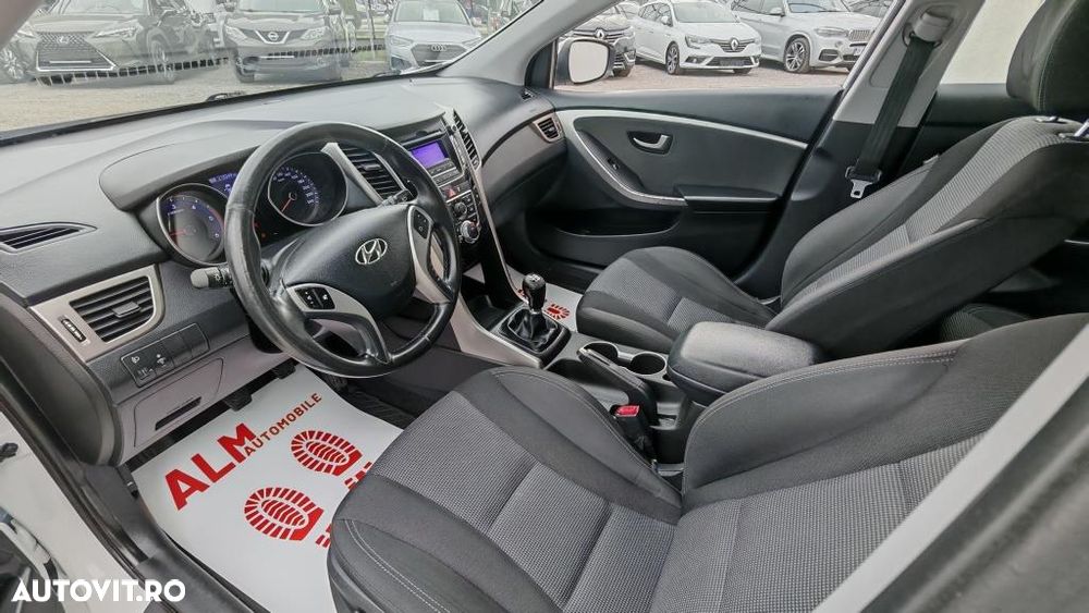 Hyundai i30 1.4 CRDi Trend - 4