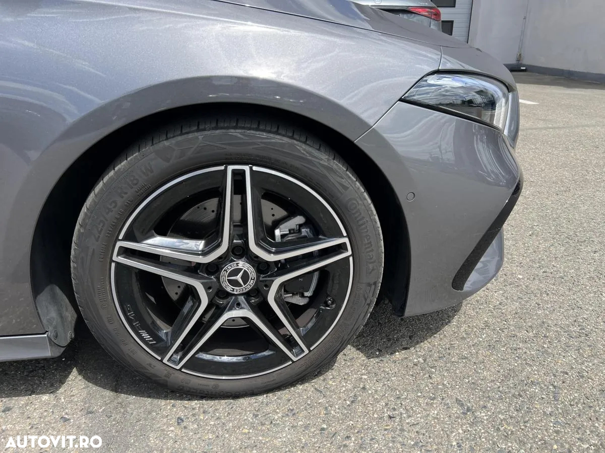 Mercedes-Benz A 220 4MATIC Sedan Aut. - 16