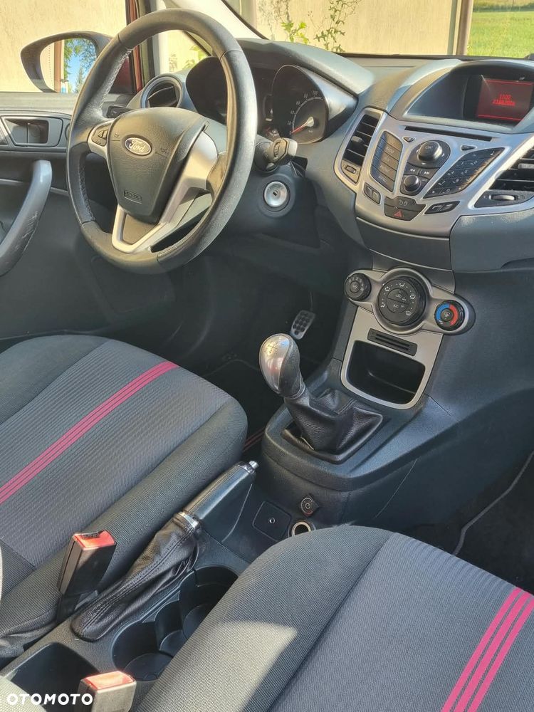 Ford Fiesta 1.25 Ambiente EU5 - 8