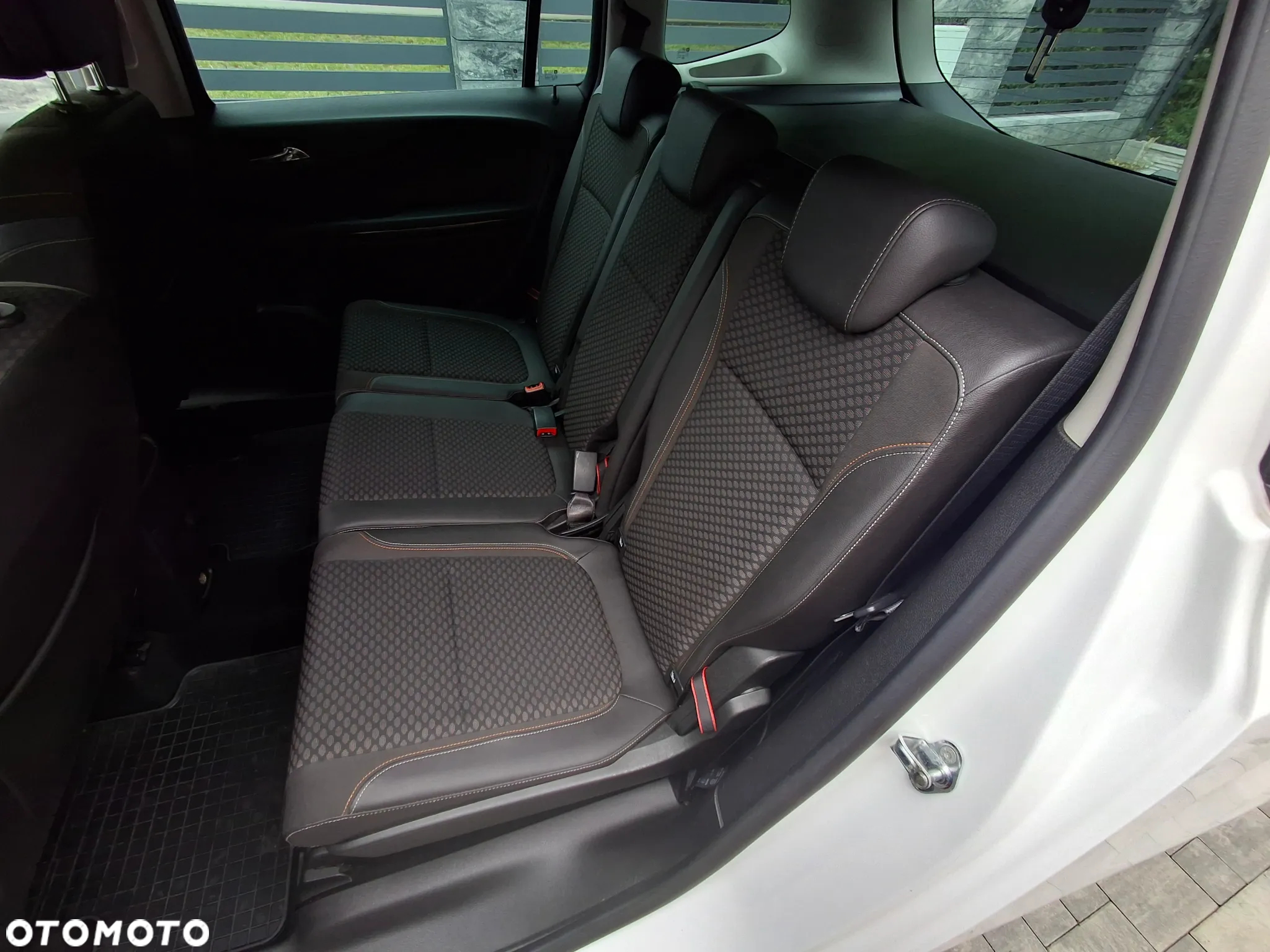Opel Zafira Tourer 1.6 SIDI Turbo Innovation - 13