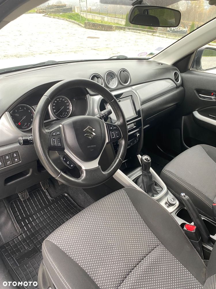 Suzuki Vitara 1.6 (4x4) Allgrip Comfort+ - 16