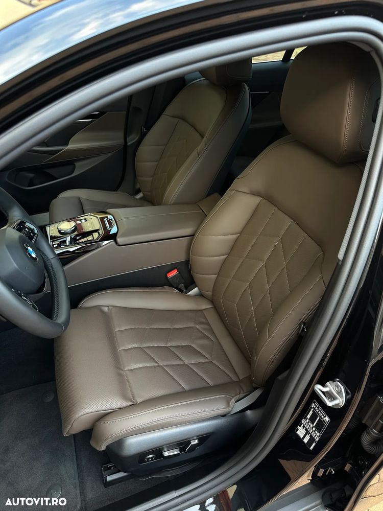 BMW Seria 5 520i AT MHEV - 11
