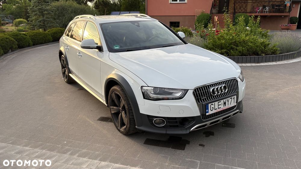 Audi A4 Allroad 2.0 TDI DPF S tronic - 1