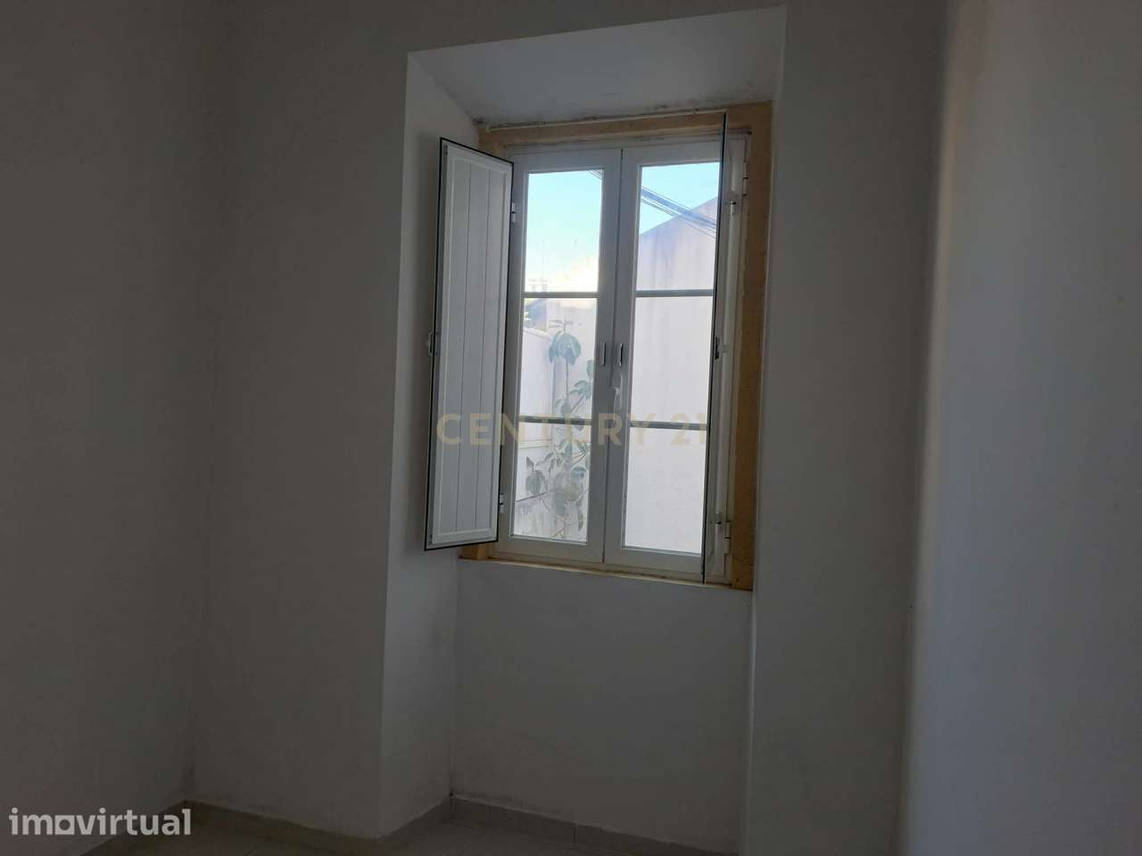 Arredamento T2 na Av. De Moscavide - Grande imagem: 3/23