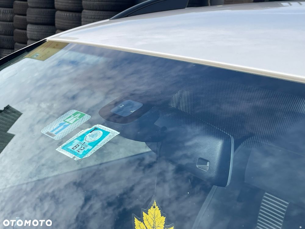 Volkswagen Touran 1.9 TDI DPF United - 12