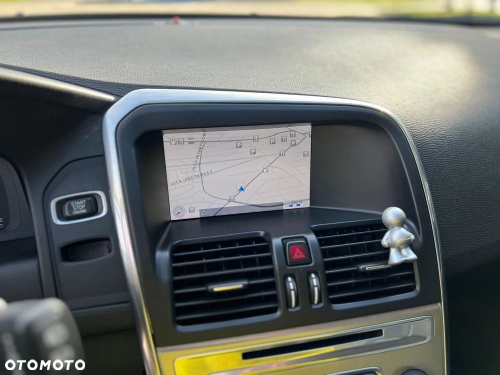 Volvo XC 60 D5 AWD Summum - 14