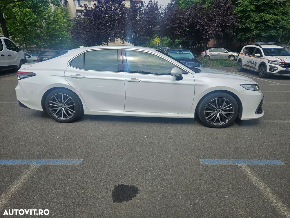 Toyota Camry 2.5 Exclusive - 2