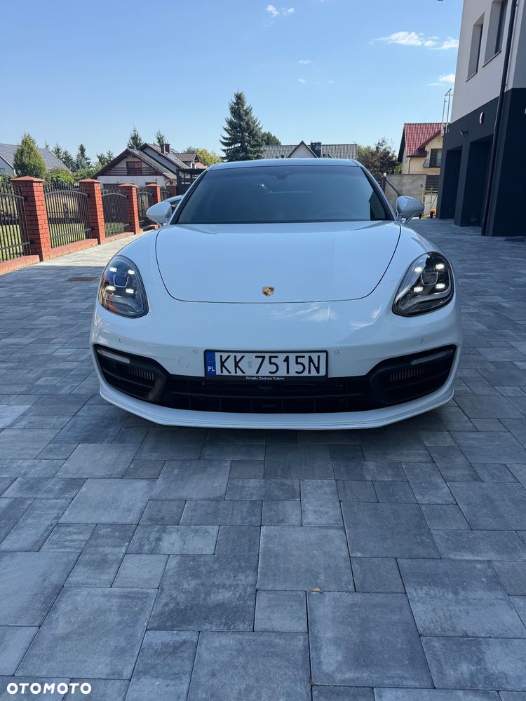 Porsche Panamera 4 - 9