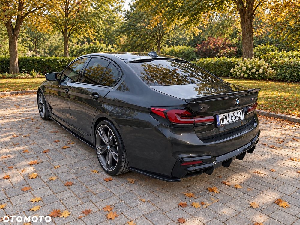 BMW Seria 5 M550i xDrive sport - 4