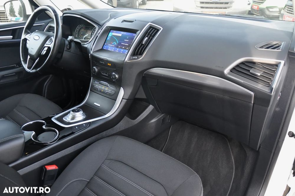 Ford Galaxy - 12