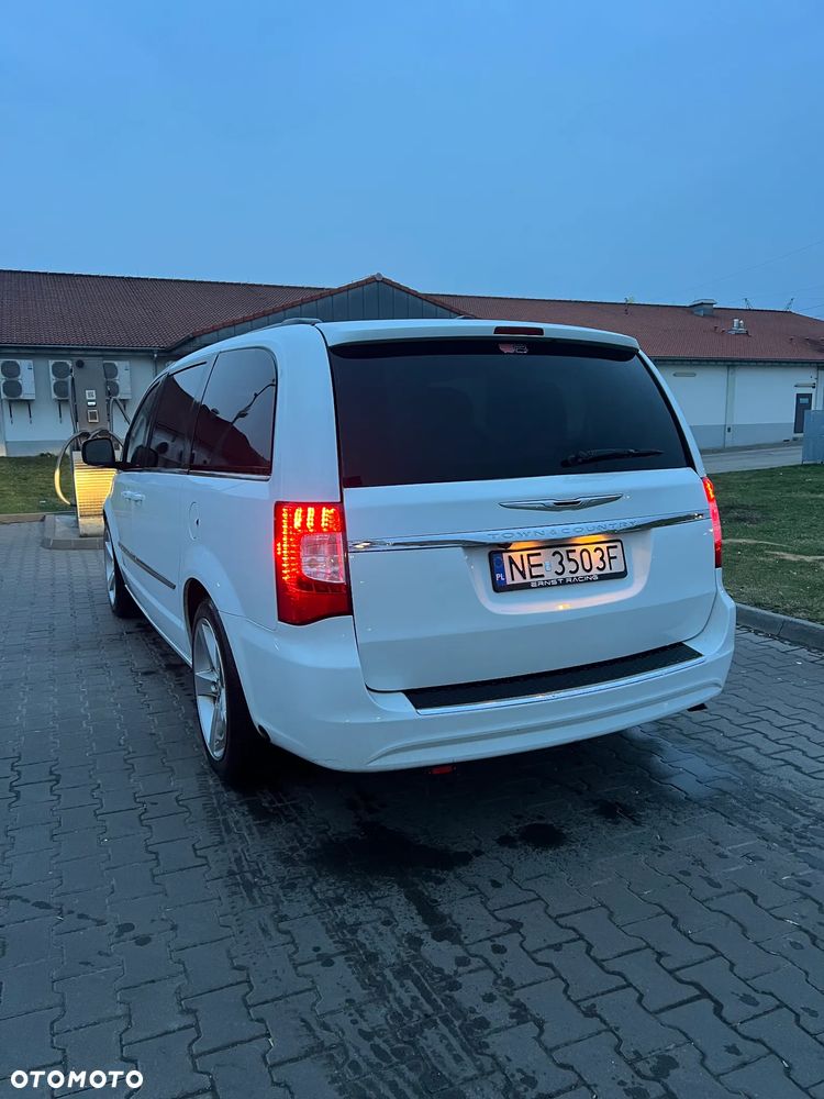 Chrysler Town & Country 3.6 Touring - 10