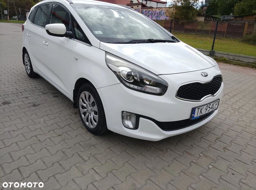 Kia Carens - 20