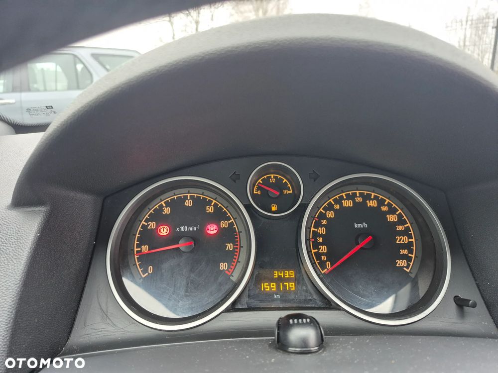 Opel Astra 1.6 Black&White - 25