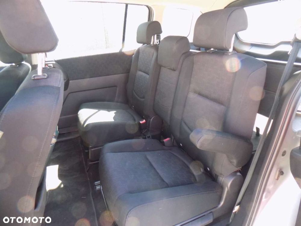 Mazda 5 - 7