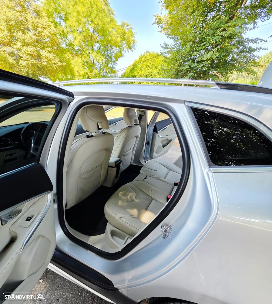 Volvo V40 2.0 D2 Volvo Ocean Race Geartronic - 27