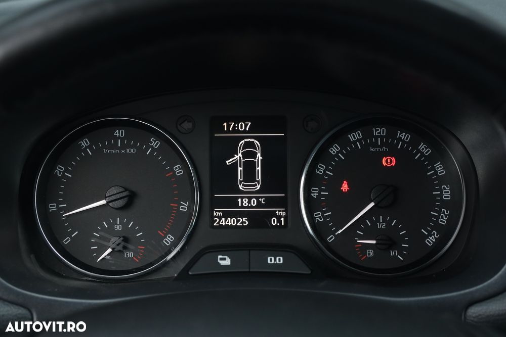 Skoda Fabia 1.2 TSI Active - 24
