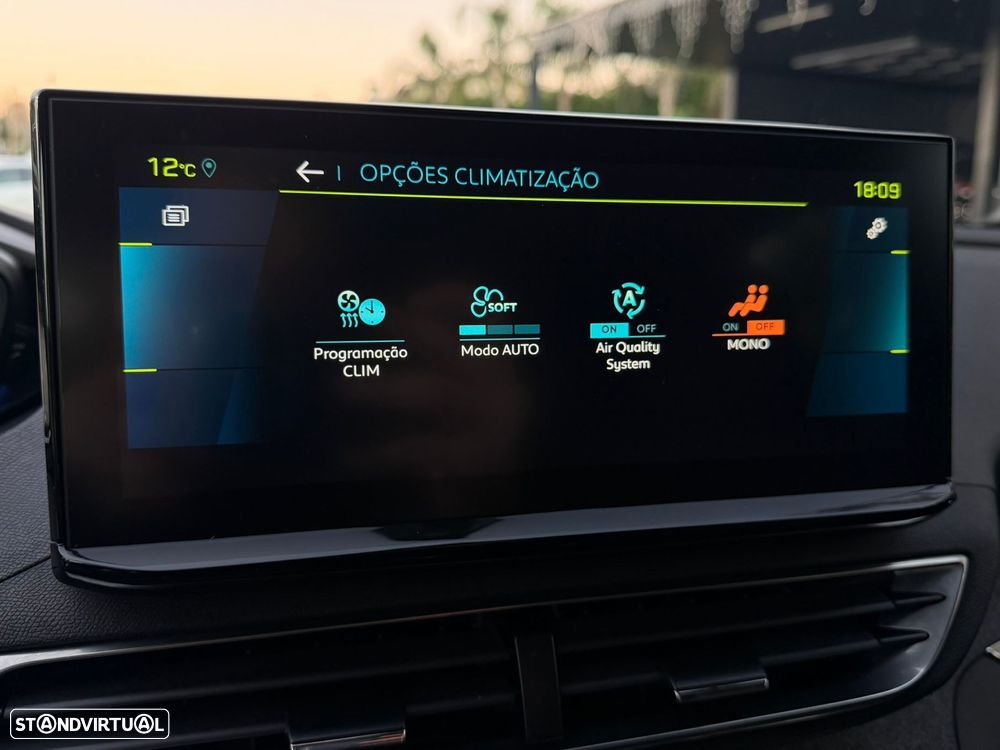 Peugeot 3008 1.6 Hybrid Allure e-EAT8 - 43