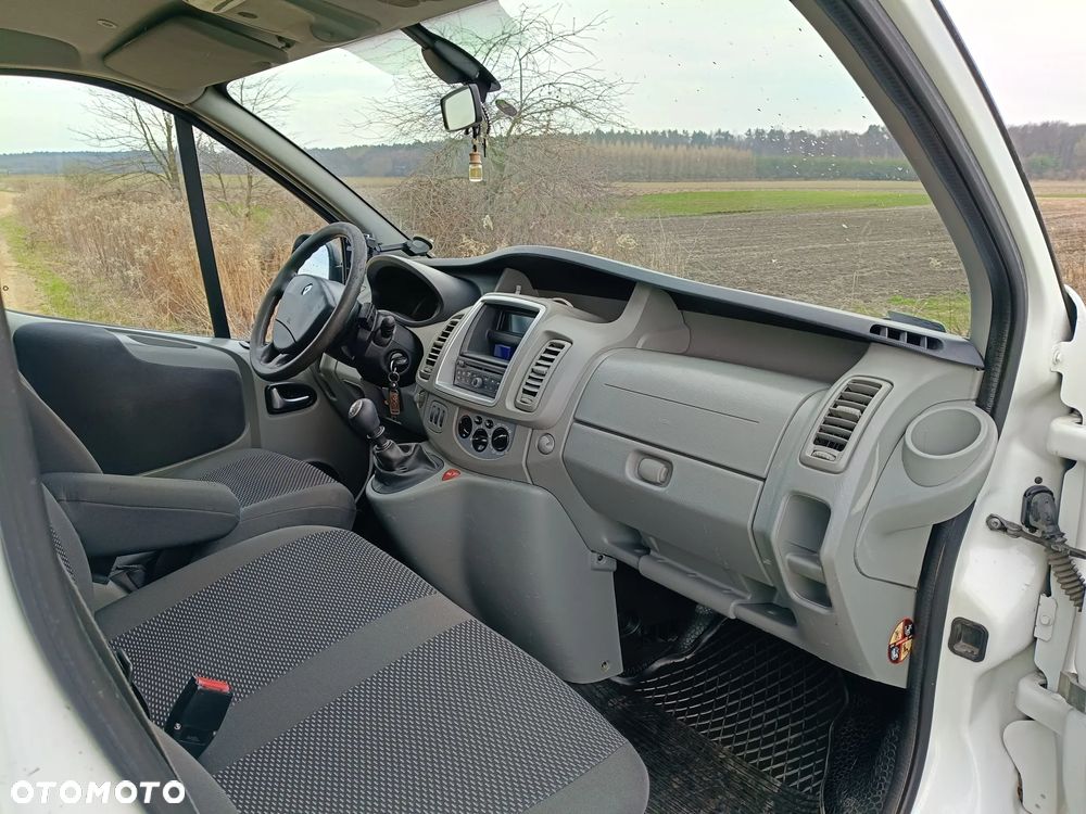 Renault Trafic - 9