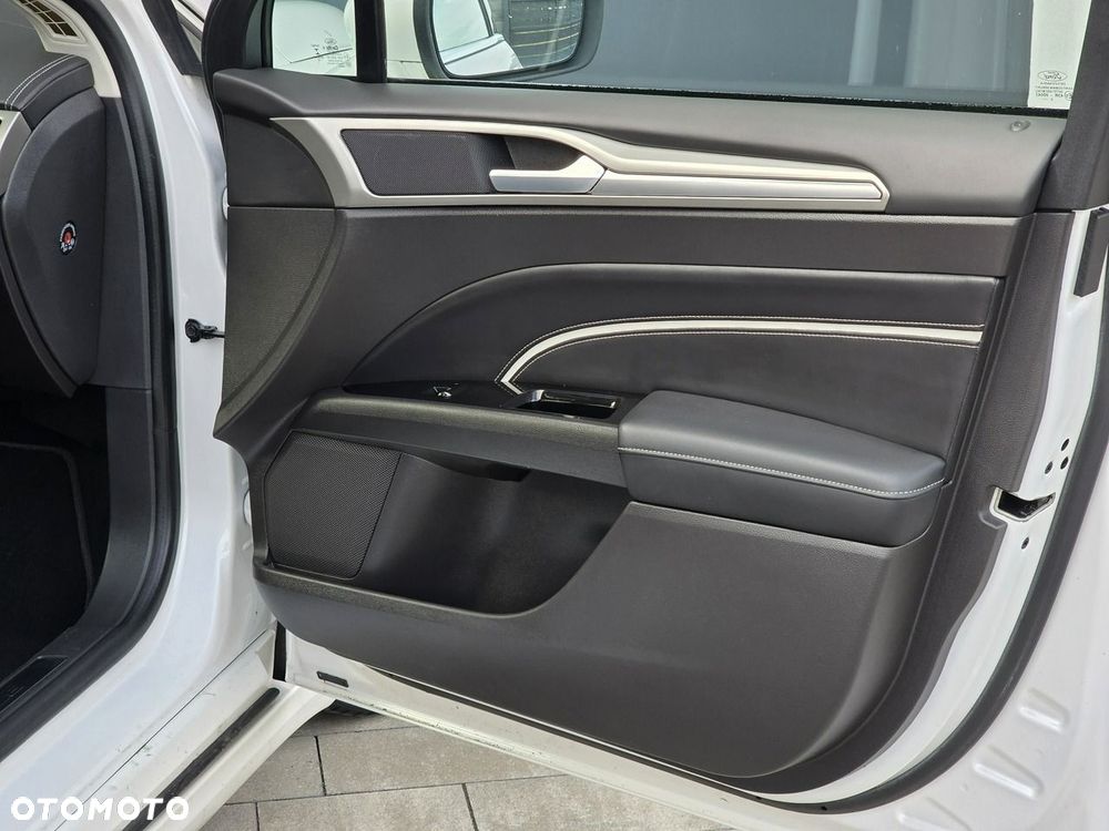 Ford Mondeo 2.0 Hybrid Vignale - 21