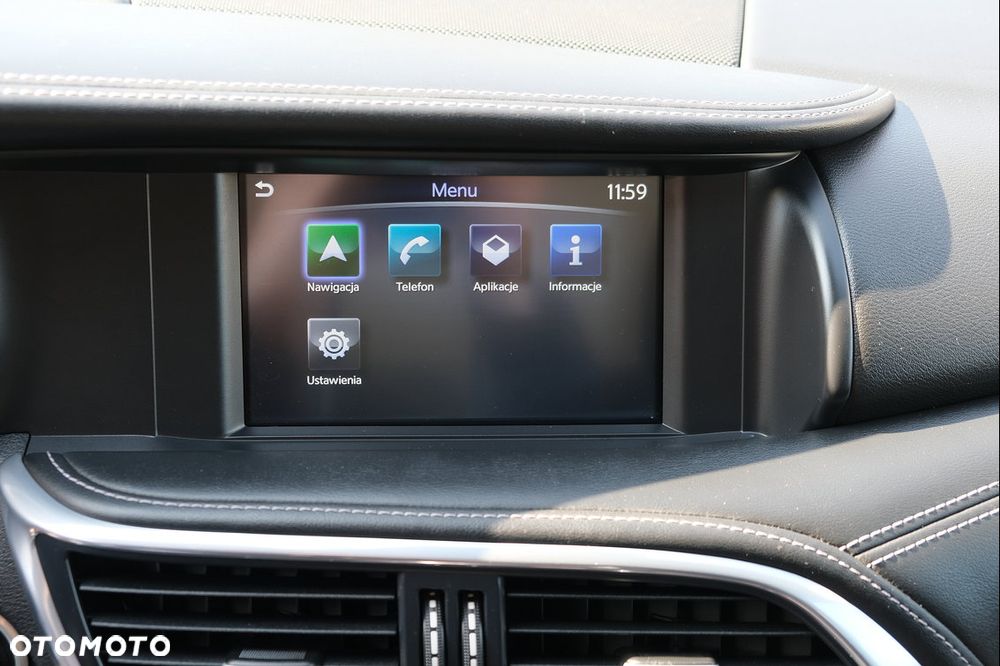 Infiniti Q30 - 29