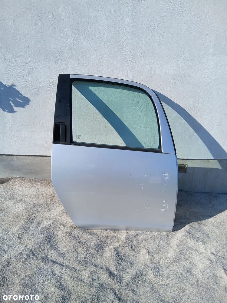 DRZWI TYLNE PRAWE SKODA ROOMSTER  ROK 06/15 KOMPLETNE - 1