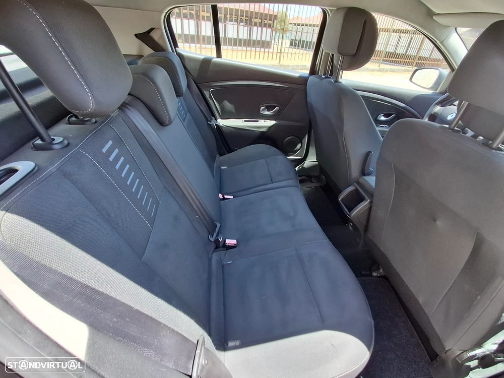 Renault Mégane 1.5 dCi Confort - 12