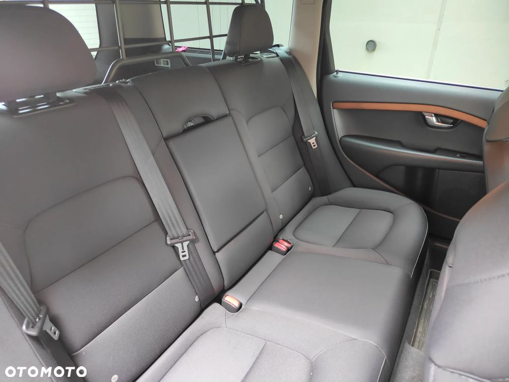 Volvo XC 70 - 13