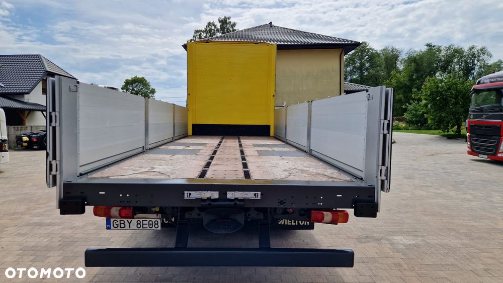 Mercedes-Benz ACTROS - 11