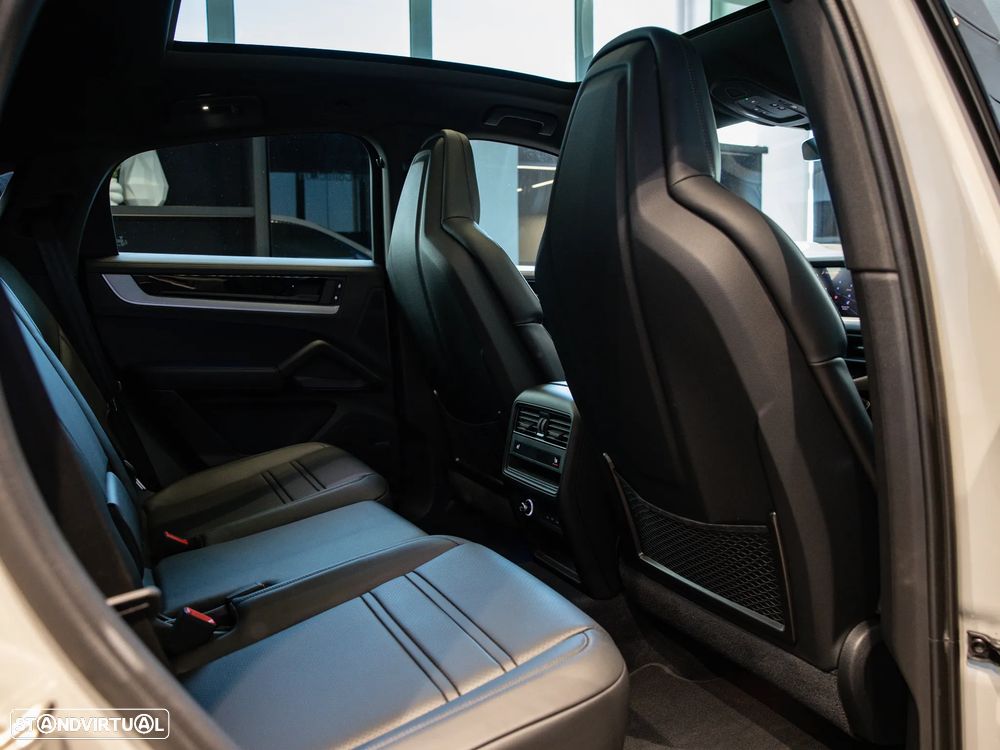 Porsche Cayenne Coupé S E-Hybrid - 41