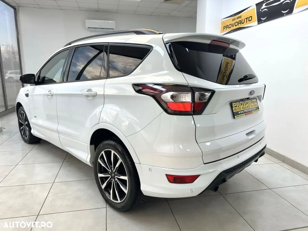 Ford Kuga - 2