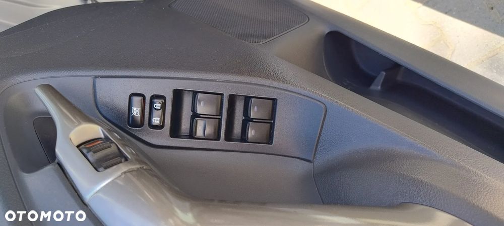 Toyota Verso 1.8 Sol 7os - 21