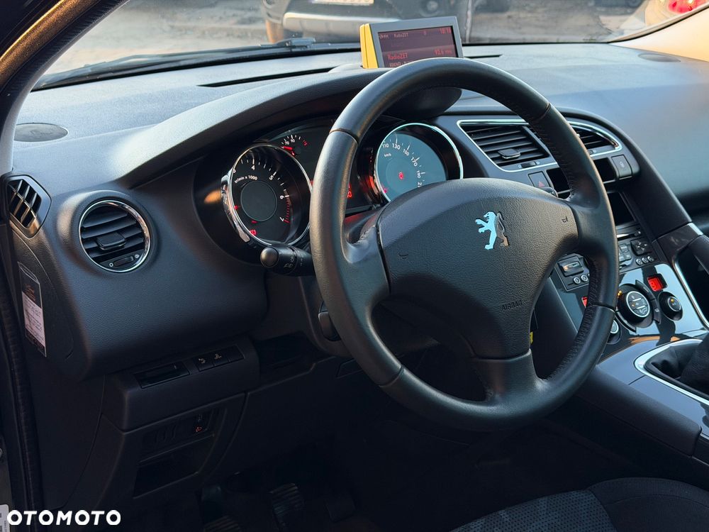 Peugeot 3008 120 VTi Style - 20