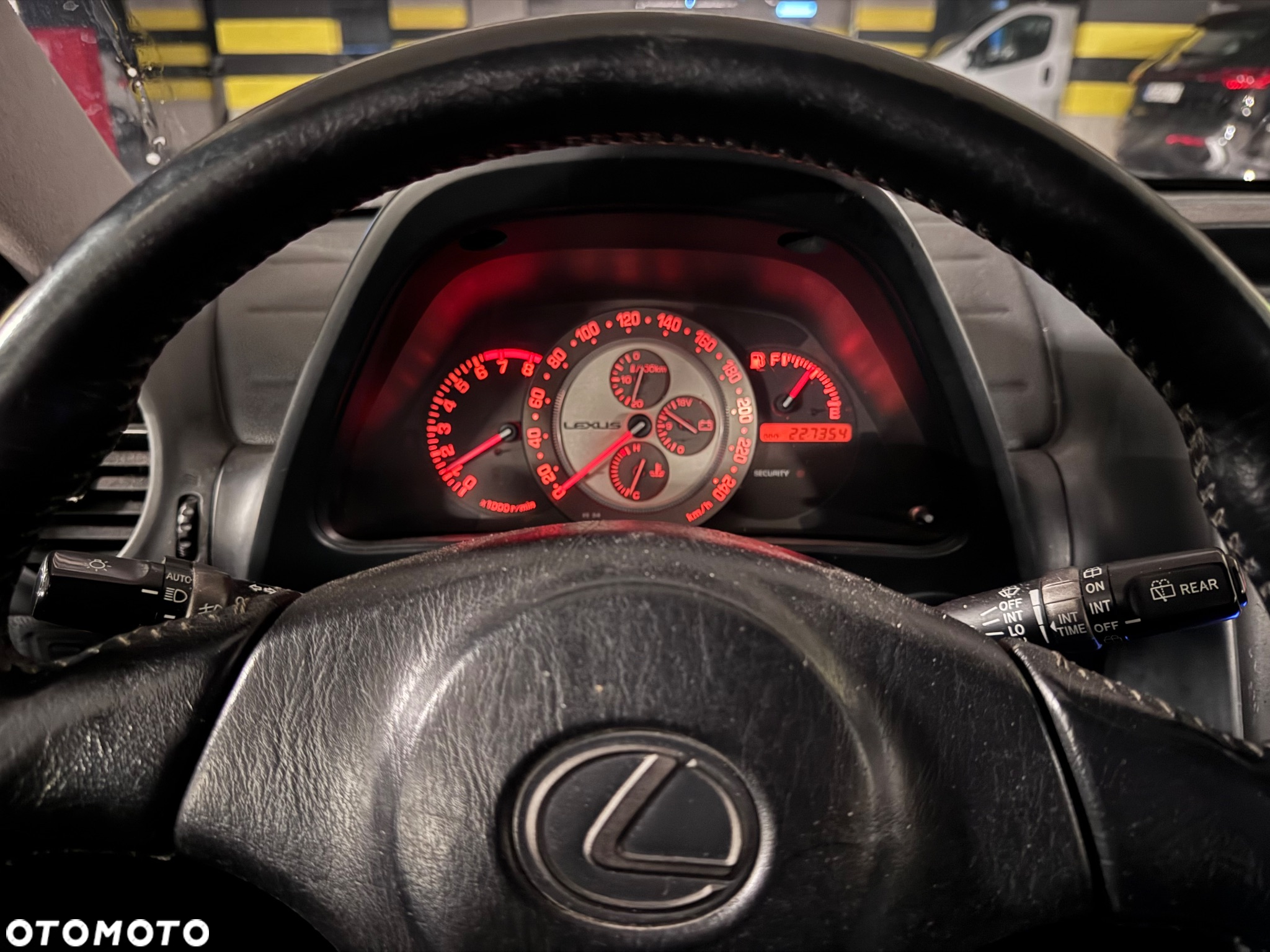 Lexus IS 200 SportCross - 22