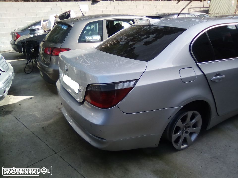 BMW E60 2004 530 - 5
