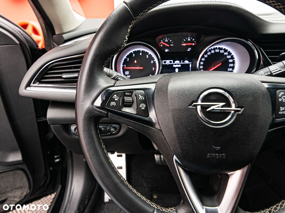 Opel Insignia - 13