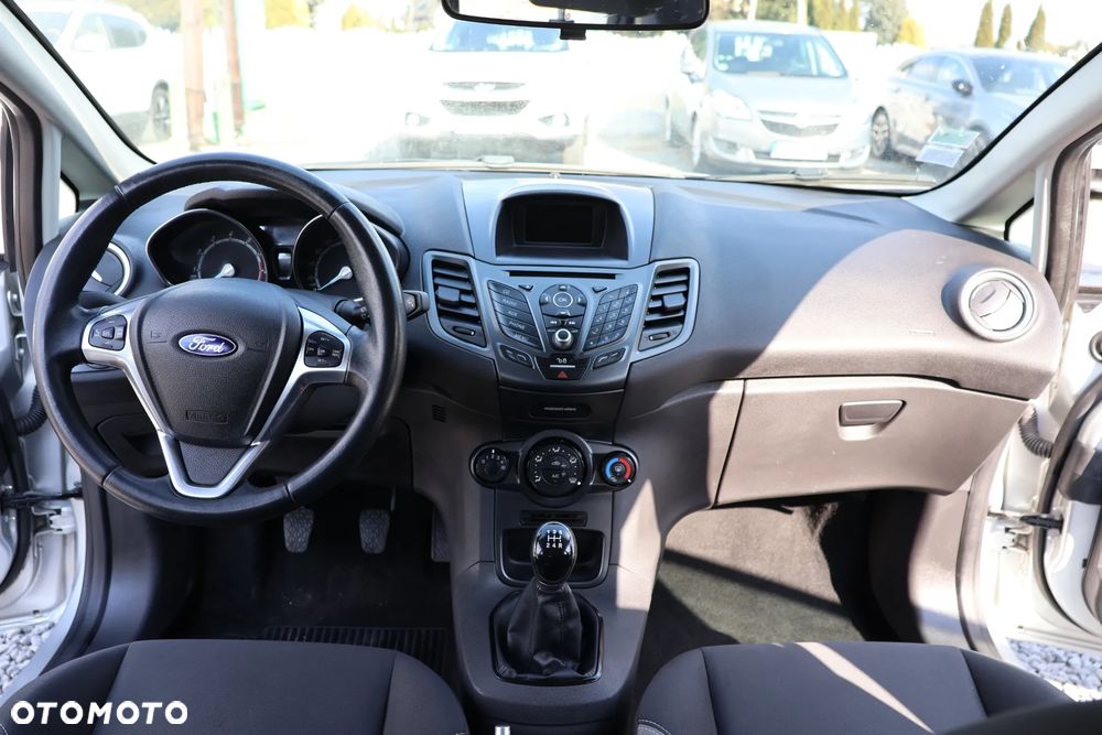 Ford Fiesta 1.25 Celebration - 6