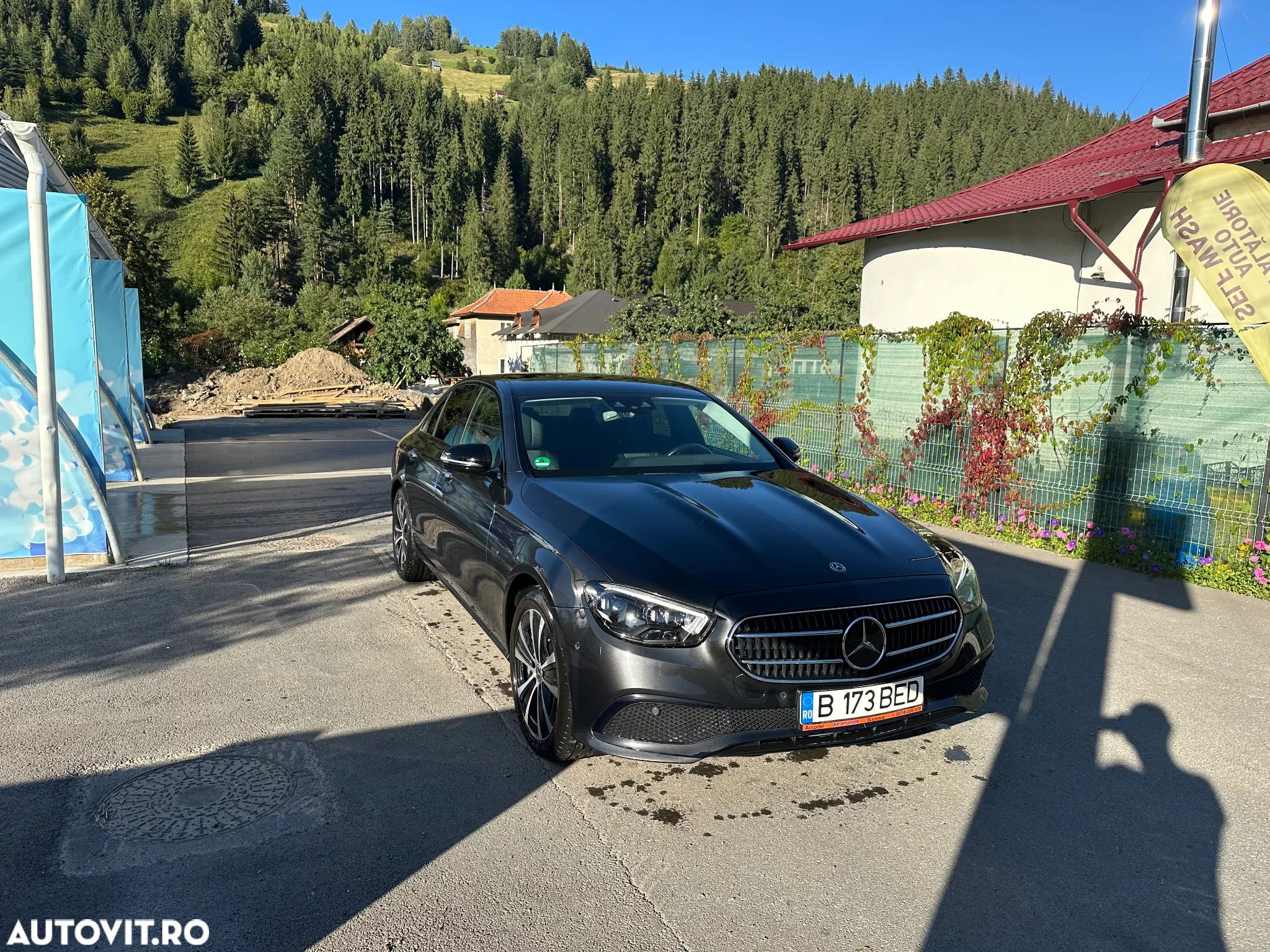 Mercedes-Benz E 300 Aut. - 1
