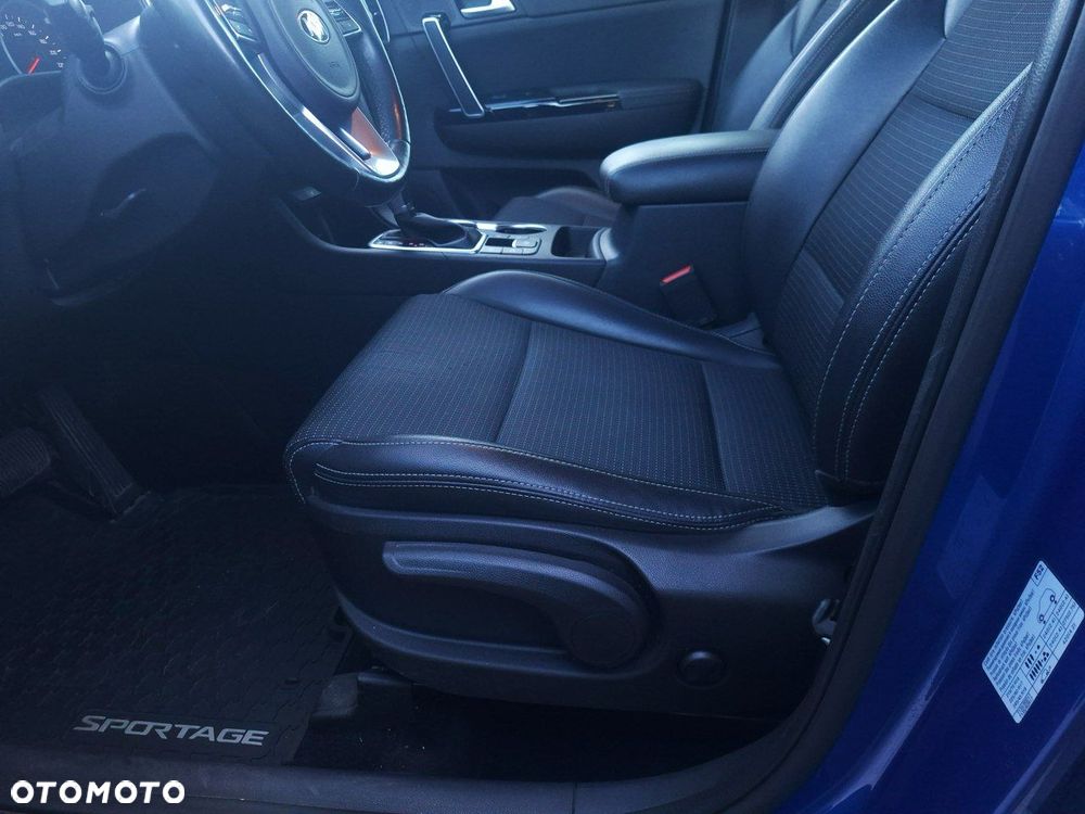 Kia Sportage 1.6 T-GDI Black Edition 2WD DCT - 11